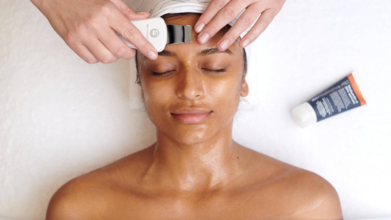 Mini  ProductusedwithBTMicro Biolumin CProSerum - Beauty Treatments