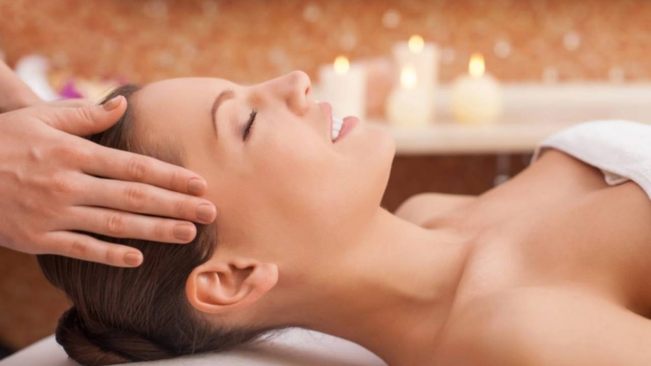Mini  getting professional massage 1030x687 1 - Beauty Treatments